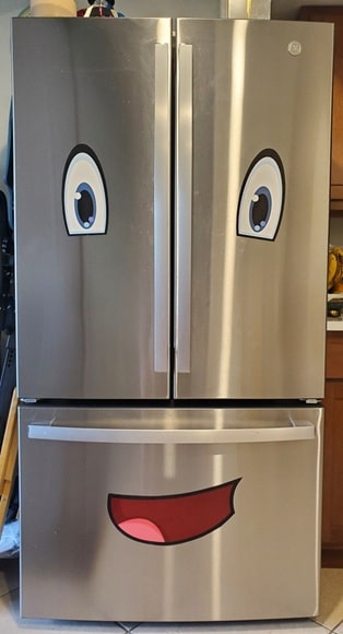 GE refrigerator side-by-side